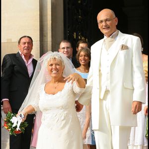 Archive - Mariage de Mimie Mathy et Benoist Gérard à la mairie de Neuilly Sur Seine le 27 août 2005. © Guillaume Gaffiot / Bestimage