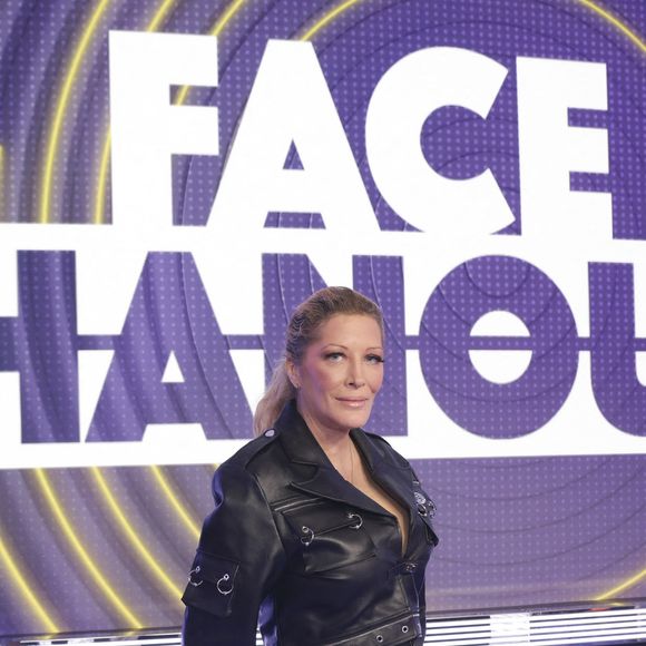 Exclusif - Loana sur le plateau de l'enregistrement de l'émission " Face à Hanouna " présentée par C.Hanouna et diffusée sur C8 le 16 novembre 2024, à Paris, France, le 14 novembre 2024. © Jack Tribeca/Bestimage