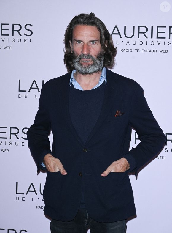 Frédéric Beigbeder affirme avoir mis un terme à la consommation de cocaïne dès 2022 et avoir adopté un régime sec en 2024.

Frédéric Beigbeder - 28ème cérémonie des Lauriers de l'Audiovisuel au théâtre Marigny à Paris le 20 février 2023. © Coadic Guirec/Bestimage