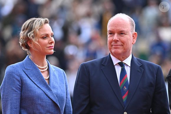 Le programme vise à sensibiliser le public à la conservation des abeilles et aux problèmes auxquels elles sont confrontées.

Le Prince Albert II de Monaco et la Princesse Charlène assistent à la finale hommes du Monaco Rolex Masters à Monte-Carlo, Monaco, le 13 avril 2025. Photo par Corinne Dubreuil/ABACAPRESS.COM