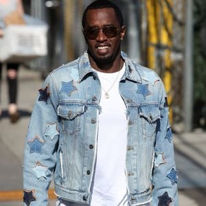 Le rappeur était au coeur de cinq chefs d'accusation

Sean John Combs, connu sous les noms de Puff Daddy, Puffy, Diddy, et P. Diddy se rend sur l'émission "Jimmy Kimmel Live" à Los Angeles le 5 juin 2017. Backgrid USA / Bestimage