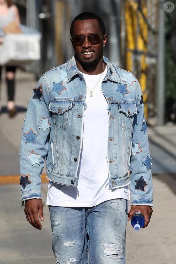 Le rappeur était au coeur de cinq chefs d'accusation

Sean John Combs, connu sous les noms de Puff Daddy, Puffy, Diddy, et P. Diddy se rend sur l'émission "Jimmy Kimmel Live" à Los Angeles le 5 juin 2017. Backgrid USA / Bestimage