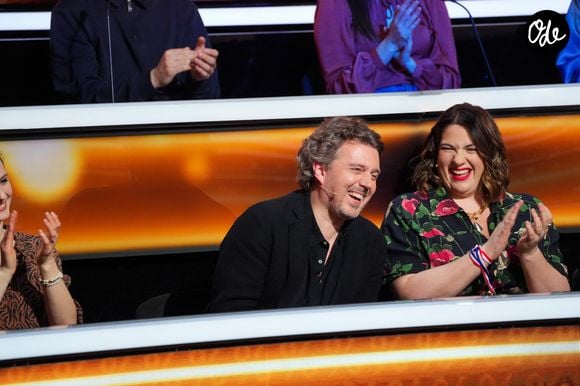 Alex Vizorek, Charlotte Gaccio lors de l'enregistrement de l'émission "100% Logique", présentée par Cyril Féraud et diffusée le 24 octobre sur France 2, à Paris, France, le 23 février 2026. © Anne-Sophie Guebey/Bestimage