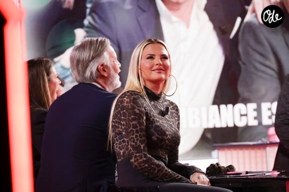 Exclusif - Kelly Vedovelli, sur le plateau de l’émission « TPMP » La dernière sur C8,  présentée par C.Hanouna et diffusée en direct sur C8, Paris, France, le 27 fevrier 2025. © Jack Tribeca / Bestimage