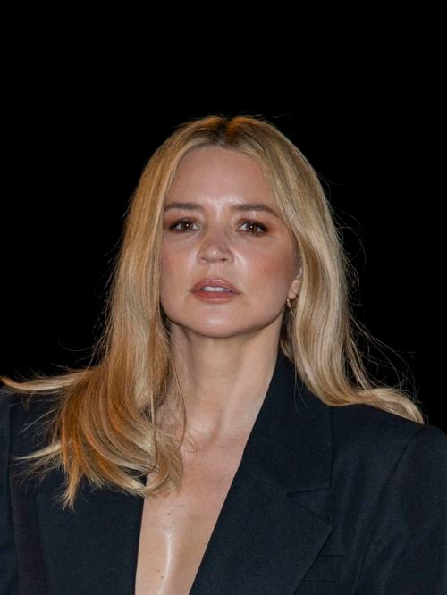 Elles ont eu la même idée : Virginie Efira et Adèle Exarchopoulos réinventent le smoking Saint Laurent à Paris