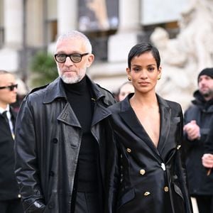 Vincent Cassel et sa compagne Narah Baptista au défilé Schiaparelli "Collection Haute Couture Printemps/Eté 2026" lors de la Fashion Week de Paris, le 26 janvier 2026

Pierre Perusseau / Bestimage