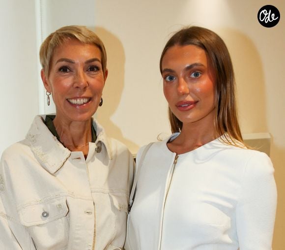 Exclusif - Mathilde Favier et sa fille Heloise Agostinelli - R.Dati, ministre de la Culture, remet les insignes d'Officier dans l'ordre des Arts et des Lettres à G.Valli en marge de la fashion week Haute Couture Automne/Hiver.

© Bertrand Rindoff / Bestimage