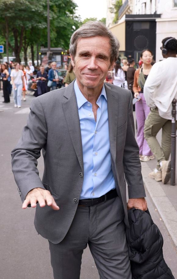 Une bonne nouvelle pour les fidèles de la chaîne
David Pujadas se promène lors de la Fashion Week de Paris (PFW), le 4 juillet 2023.