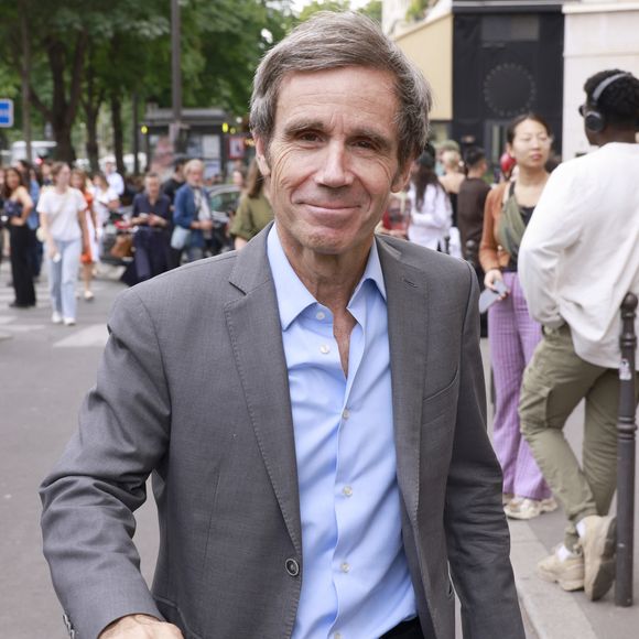 Une bonne nouvelle pour les fidèles de la chaîne
David Pujadas se promène lors de la Fashion Week de Paris (PFW), le 4 juillet 2023.