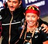 Elle a repoussé toutes ses limites et a brillamment bouclé cette épreuve extrême en 9h03 et 57 secondes, réussissant l'exploit de terminer bien en dessous de la barrière horaire des 10 heures.

Amandine Petit (9 heures et 3 minutes) et son mari Julien Georges à l'arrivée de la course MCC (40 kms) de l'UTMB (Ultra Trail du Mont Blanc) à Chamonix le 24 août 2026.

© Romain Doucelin / Bestimage