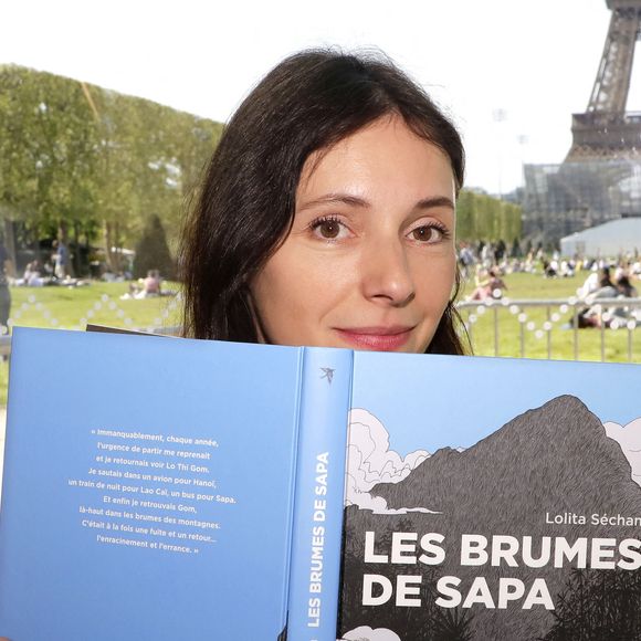 L'intéressée a aussi souligné que ce concert historique sera"diffusé au cinéma et en avant-première au Grand Rex le 12 Mai". "On y sera et j’espère que ça vous plaira", a t-elle ainsi conclu.

Lolita Sechan ( Fille du chanteur Renaud Sechan  ) - Festival du livre de Paris 2024 - Festival du livre de Paris 2024 le 13 avril 2024. © Cedric Perrin / Bestimage