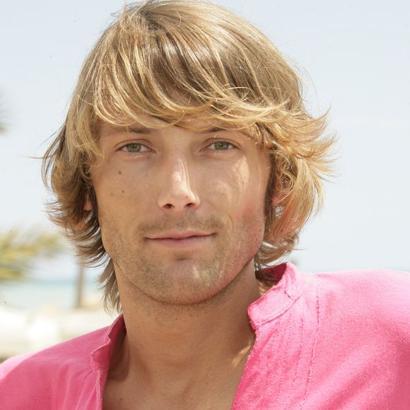 Les années passent et il se voit désormais finir comme un "vieux garçon"...

Archives - Laurent Kerusoré de "Plus Belle la vie" au festival de la télévision de Djerba le  29 avril 2006. © Frédéric Piau / Bestimage