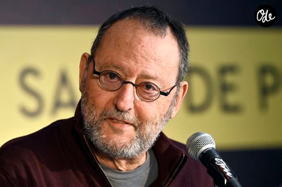 L'acteur s'est fait remplacer la hanche après plusieurs mois de douleurs.

Jean Reno, invité d'honneur du 10ème Festival international du Film de Comédie de Liège, donne une conférence de presse, le 5 novembre 2025. © Photonews / Bestimage