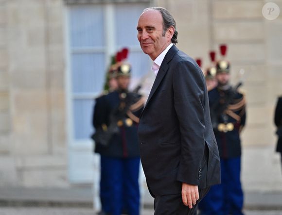 Il est notamment connu pour être la maison natale de Madame de Sévigné, figure majeure de la littérature française.

Xavier Niel, Pdg de Iliad au palais de l'Elysée pour un banquet d'état donné en l'honneur de la visite du président de la Mauritanie en France le 15 avril 2026.

© Christian Liewig / Bestimage