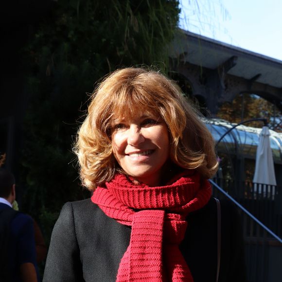 Florence Pernel - Arrivées des people pour l'enregistrement de l'émission "Vivement dimanche" à Paris le 2 octobre 2019.