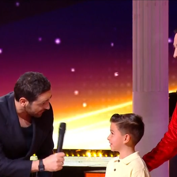 Adil Rami et ses jumeaux dans "Danse avec les stars", capture d'écran TF1