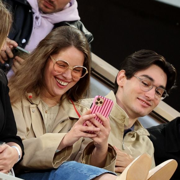 Marie-Ange Casta avait également fait le déplacement

Marie-Ange Casta dans les tribunes lors de la session du soir des Internationaux de France de Tennis de Roland Garros 2025, à Paris, France, le 4 juin 2025. © Jacovides-Moreau/Bestimage