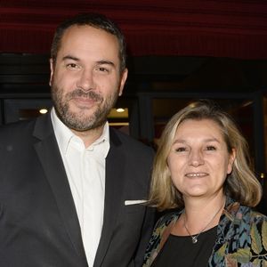 Bruce Toussaint et sa femme Catherine - Soirée "Stars et Saveurs" à l'occasion de la nouvelle carte élaborée par le chef Pierre Gagnaire au Fouquet's à Paris le 12 octobre 2015. © COADIC GUIREC / BESTIMAGE