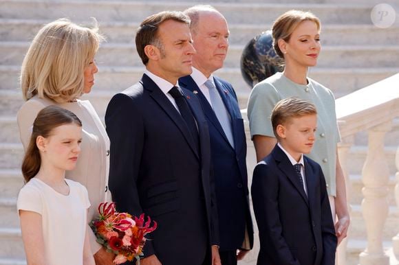 Le prince Albert II de Monaco, la princesse Charlène et leurs enfants accueillent le président Emmanuel Macron , sa femme Brigitte et une délégation au palais princier à Monaco le 7 juin 2025

© Ludovic Marin / Pool / Bestimage