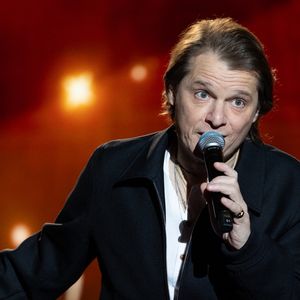 "Mon fils, qui fait du gros rock, se plaît parfois à faire des reprises de Delpech", a-t-il déclaré dans "La Tribune du Dimanche"

Exclusif - Benabar pour les surprises de l'enregistrement de l'émission "La Boîte à secrets", présentée par F.Bollaert et diffusée le 16 janvier 2026 sur France 3, dans les studios du Lendit à Saint-Denis, France, le 16 décembre 2025. © Cyril Moreau/Bestimage