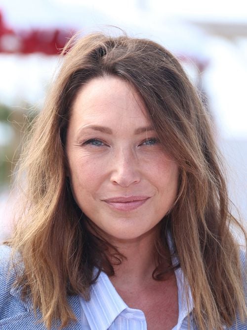 A Paris, Laura Smet habite un quartier chic avec vue sur une très belle place, comme un autre grand acteur