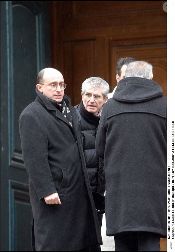 et l'avait dévoilé à la télévision après sa mort, pour sensibiliser sur les dangers de la cigarette

Claude Lelouch lors des obsèques de Ticky Holgado en l'église Saint-Roch à Paris en 2004