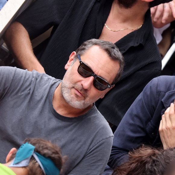 Rafael Nadal, Guillaume Canet, Gilles Lellouche et sa fille Ava dans les tribunes lors des Internationaux de France de Tennis de Roland Garros 2022. Paris, le 5 juin 2022. © Dominique Jacovides/Bestimage