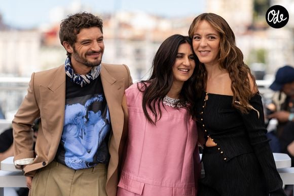 Niels Schneider, Géraldine Nakache et Monia Chokri au photocall du film "Si Tu Penses Bien" (Think Good)" lors du 79ème Festival International du Film de Cannes, France, le 16 mai 2026. © Jacovides-Moreau/Bestimage