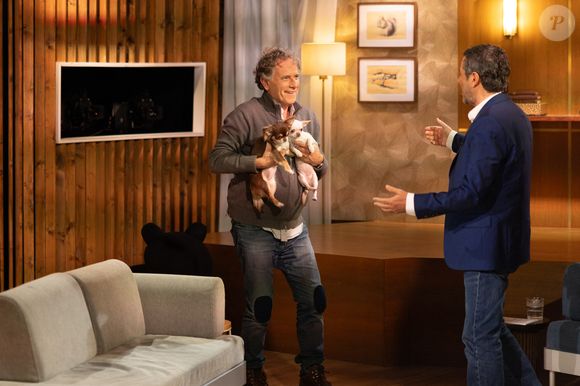 Exclusif - Bernard Montiel, Raphaël Mezrah, Oli. avec Charles Berling et Charles Edouard Fusari invités, Olivia Juriste et Sylvain Vétérinaire sur plateau de l'émission "Animalement Vôtre" présentée par Bernard Montiel et diffusée le XXX sur France 3, à Paris, France, le 12 janvier 2026. © Julien Sarkissian/Bestimage