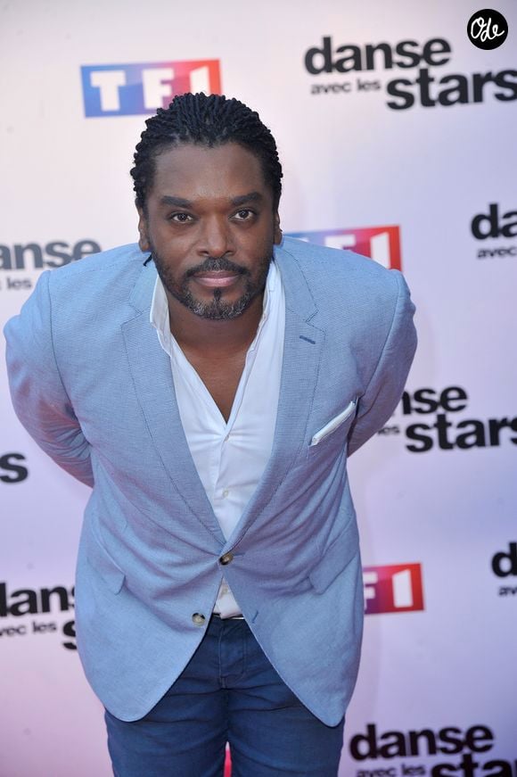 Il assure ne pas avoir eu recours aux injections minceur.

Anthony Kavanagh - Photocall de présentation de la nouvelle saison de "Danse avec les Stars 5" au pied de la tour TF1 à Paris, le 10 septembre 2014. 
Giancarlo Gorassini/Bestimage