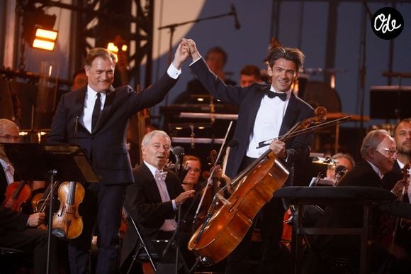 Renaud Capuçon, Gautier Capuçon - "Concert de Paris" sur le parvis de l'hôtel de ville de Paris retransmis en direct sur France 2 et sur France Inter, Paris le 14 juillet 2024. © Christophe Clovis - Pierre Perusseau / Bestimage