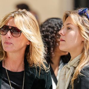 Sarah Poniatowski et sa fille Yasmine aux obsèques du prince Jean-Stanislas Poniatowski en l'Église polonaise à Paris, le 29 avril 2024. 

Photo : © Jacovides-Moreau/Bestimage