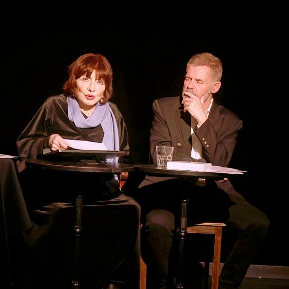 Judith Magre, lors de son spectacle "Judith Magre dit Apollinaire", en duo avec Eric Naulleau au théâtre de poche-Montparnasse à Paris le 22 septembre 2025.

© Cédric Perrin/Bestimage