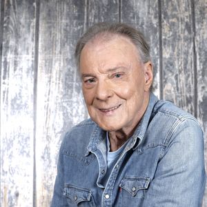 Exclusif - Portrait de Herbert Léonard lors de l'enregistrement de l'émission "Chez Jordan de Luxe" à Paris. Le 8 octobre 2024
© Cédric Perrin / Bestimage