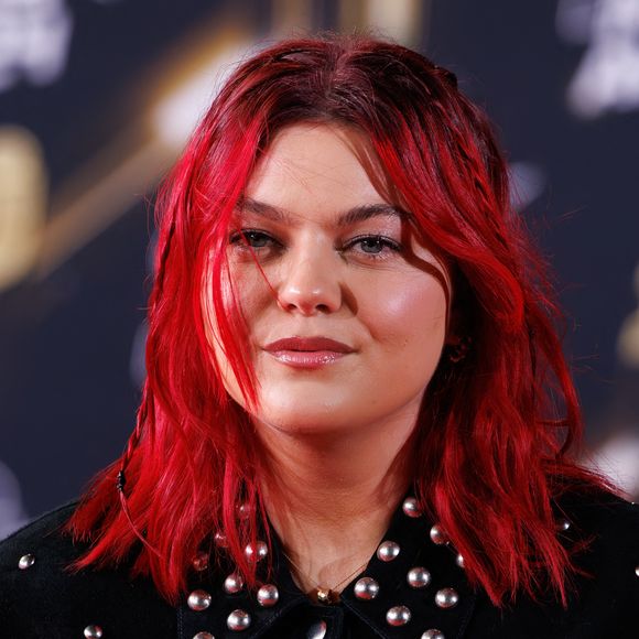 Louane Emera assiste aux 26e NRJ Music Awards au Palais des Festivals le 1er novembre 2024 à Cannes, France. Photo par Anne Barson/ABACAPRESS.COM