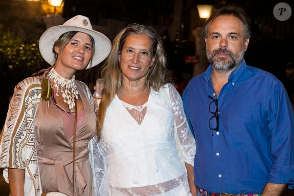 Romain Sardou et sa compagne Kym : romance à Ramatuelle pour le fils de Michel  Sardou, non loin de la grande maison de son père : Le diaporama - Purepeople