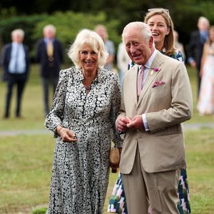 Le roi Charles III et la reine Camilla lors d'une visite au Haras national de Newmarket, dans le Suffolk, le mardi 22 juillet 2025.Photo par Chris Radburn/PA Wire/ABACAPRESS.COM