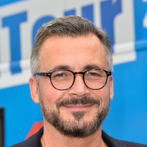 Olivier Minne lors de l'inauguration de l'AdmdTour, Place de la République à Paris. L’AdmdTour, c’est une tournée nationale, organisée par le Mouvement des Jeunes de l’Association pour le Droit de Mourir dans la Dignité (ADMD) pour rencontrer les Français sur leur lieu de villégiature durant l’été pour les informer sur les droits des citoyens en fin de vie et parler des Directives Anticipées. Paris, le 30 juin 2017.
© Guirec Coadic/Bestimage