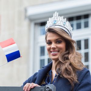 Miss Univers Iris Mittenaere, (originaire du Nord de la France) assiste à un défilé de félicitations donné dans les rues de Lille à Lille, France le 19 mars 2017. Photo by Bakounine/ABACAPRESS.COM