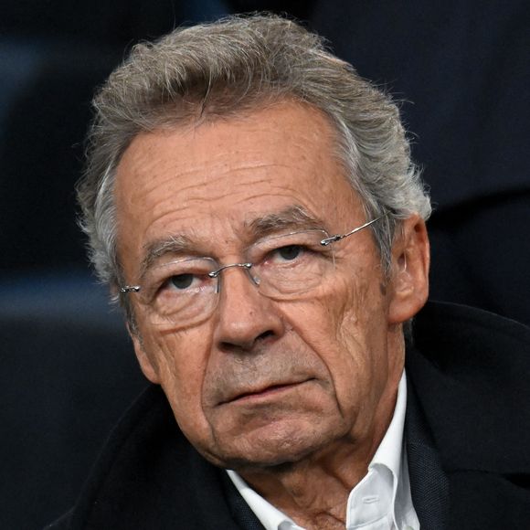 Michel Denisot lors du match PSG vs Monaco au Parc des Princes, à Paris, France, le 6 mars 2026.  Photo par Lionel Urman/Abaca
