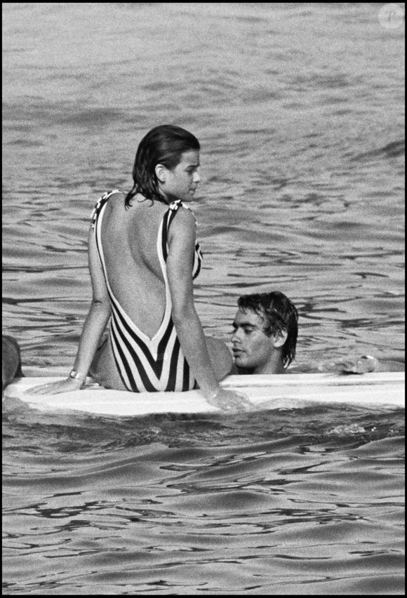 La Princesse Stéphanie de Monaco et Anthony Delon à Saint Tropez en 1984. Crédit Daniel Angeli / Bestimage