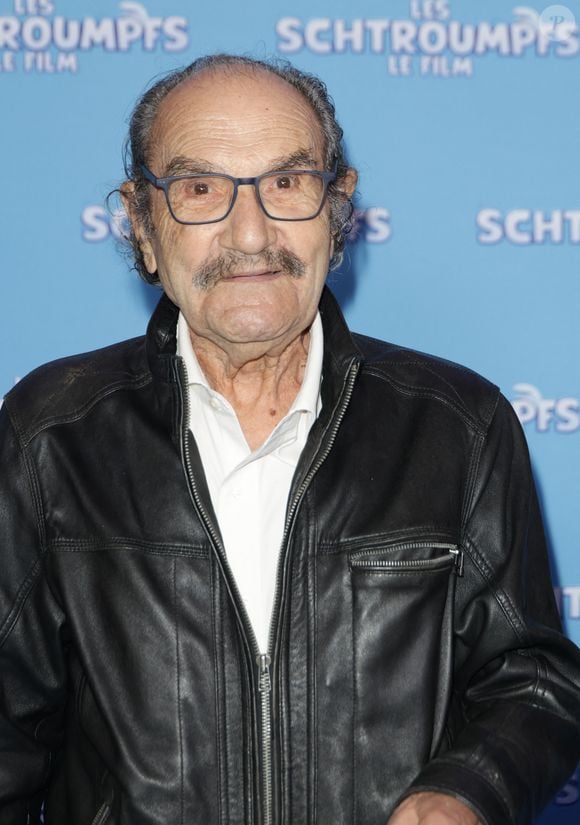 Son épouse Micheline Hernandez, avec qui il était marié depuis 1959, est décédée après une longue lutte contre le cancer, bouleversant à nouveau la vie du nonagénaire.

 Gérard Hernandez - Avant-première parisienne du film "Les Schtroumpfs" au cinéma le Grand Rex à Paris le 6 juillet 2025.
© Coadic Guirec / Bestimage