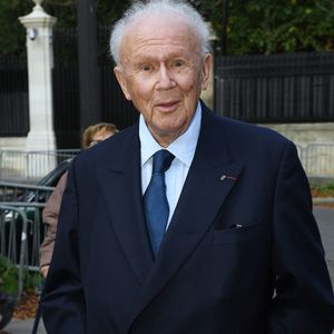 Exclusif - Philippe Bouvard - Arrivées à l'enregistrement de l'émission "Vivement Dimanche" au Studio Gabriel à Paris, diffusée le 9 octobre 2022 sur France 3.
Paris le 5 octobre 2022.

© Giancarlo Gorassini / Bestimage