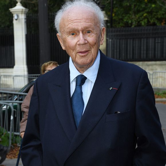 Exclusif - Philippe Bouvard - Arrivées à l'enregistrement de l'émission "Vivement Dimanche" au Studio Gabriel à Paris, diffusée le 9 octobre 2022 sur France 3.
Paris le 5 octobre 2022.

© Giancarlo Gorassini / Bestimage