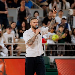 À l'occasion du match opposant la France au Maroc dans le cadre de la Coupe du monde 2026, le chanteur a partagé des images pleines de tendresse sur les réseaux sociaux.

Le chanteur français Matt Pokora chante lors de la soirée « Gael and friends » de la 4ème journée des qualifications de Roland-Garros 2026, à Roland-Garros le 20 mai 2026 à Paris, en France. © Pauline Figuet/Sport Press Photo via ZUMA Press/Bestimage