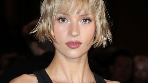 Voici l'appartement de la chanteuse Angèle à la déco design, il est situé dans la ville la plus cosy du monde