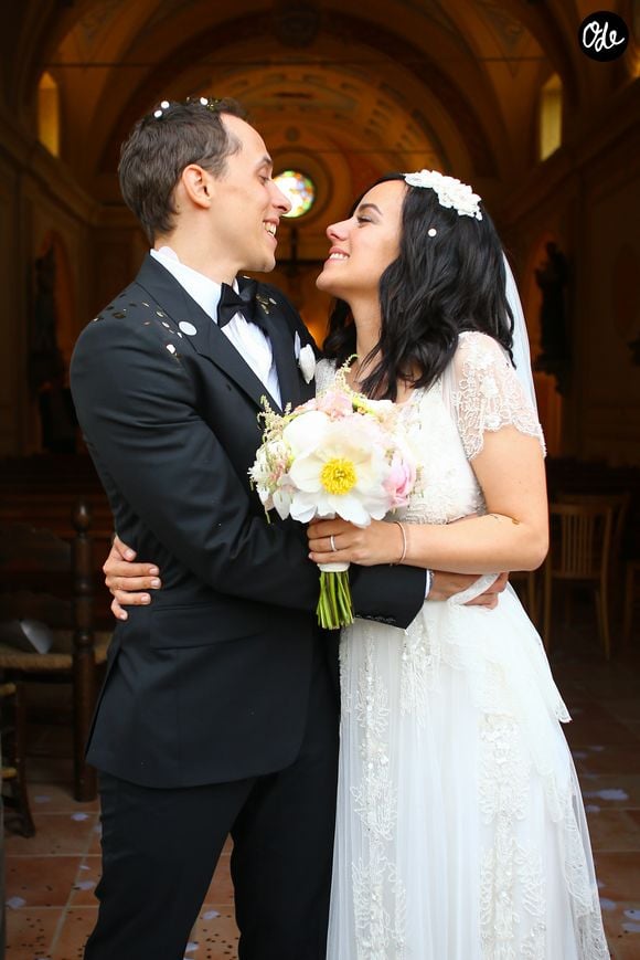 Désormais épanouie en Corse aux côtés de Grégoire Lyonnet, elle est aussi la maman de la petite Maggy.

Exclusif - Mariage religieux d'Alizée et Grégoire Lyonnet, en l'église de Villanova, le 18 juin 2016.

© Olivier Huitel - Olivier Sanchez / Bestimage - Crystal