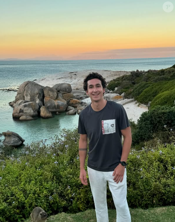 Le plus jeune des fils, Raphaël, ne cache d'ailleurs pas avoir du mal à trouver une partenaire comme le prouve une récente vidéo postée sur TikTok.

Raphaël Kretz sur Instagram