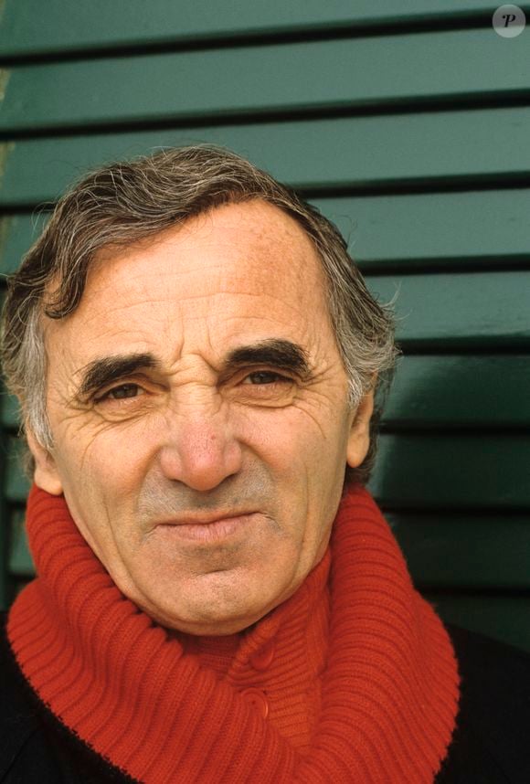 Archives - En Suisse, Charles Aznavour chez lui dans sa maison de Cologny en février 1986.
Michel Ristroph via Bestimage