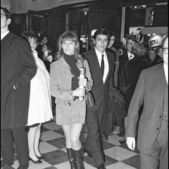Info - (Décès de l’acteur Alain Delon, à l’âge de 88 ans, dans la nuit du 17 au 18 août 2024) - ARCHIVES - NATHALIE ET ALAIN DELON A BOBINO POUR LE CONCERT DE SERGE REGGIANI
AGENCE / BESTIMAGE